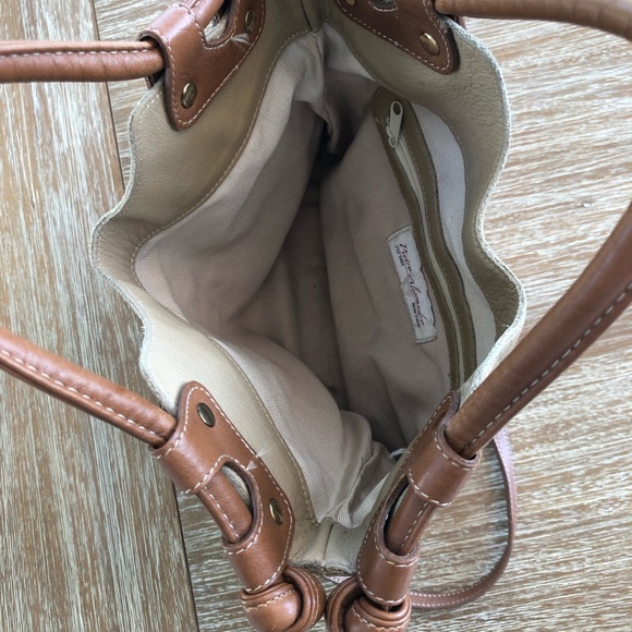 Pietro Alessandro Handbag. Light tan and white. Excellent like new condition! - Picture 12 of 16